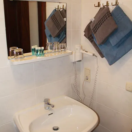 Garni Post 3*