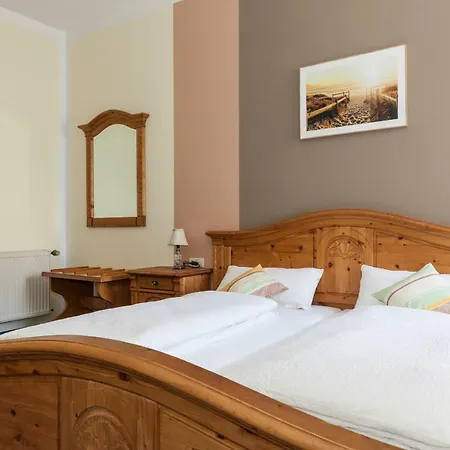 Garni Post Hotel 3*