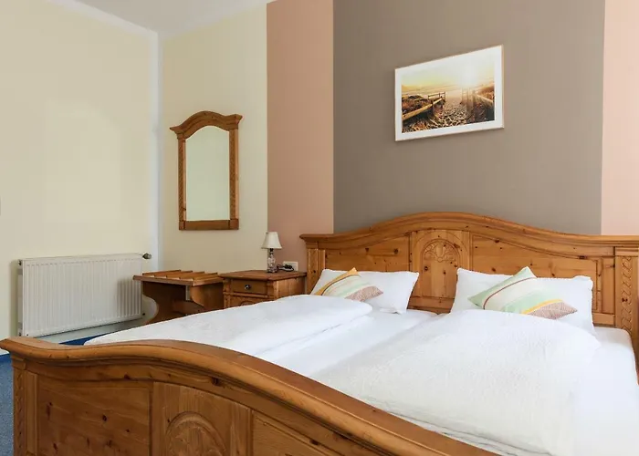 Garni Post Hotel 3*